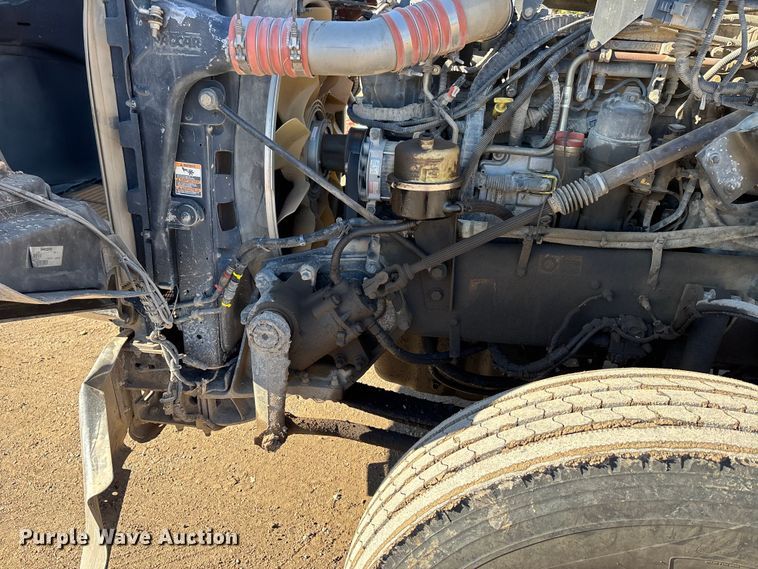 image for item DW7462 2014 Kenworth T800 semi truck