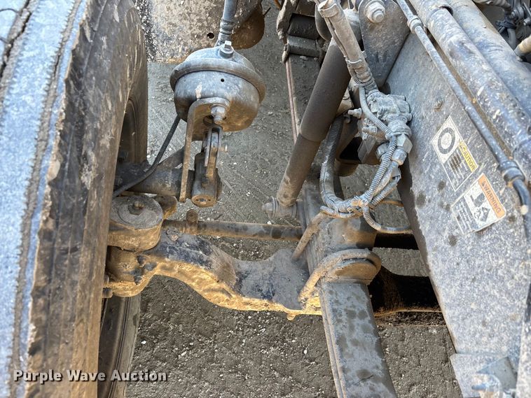 image for item DW7462 2014 Kenworth T800 semi truck