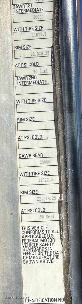 image for item DW7462 2014 Kenworth T800 semi truck