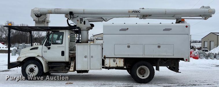 image for item DW7467 2007 International 4300 forestry bucket truck