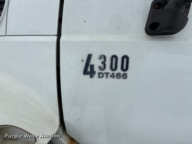 image for item DW7467 2007 International 4300 forestry bucket truck