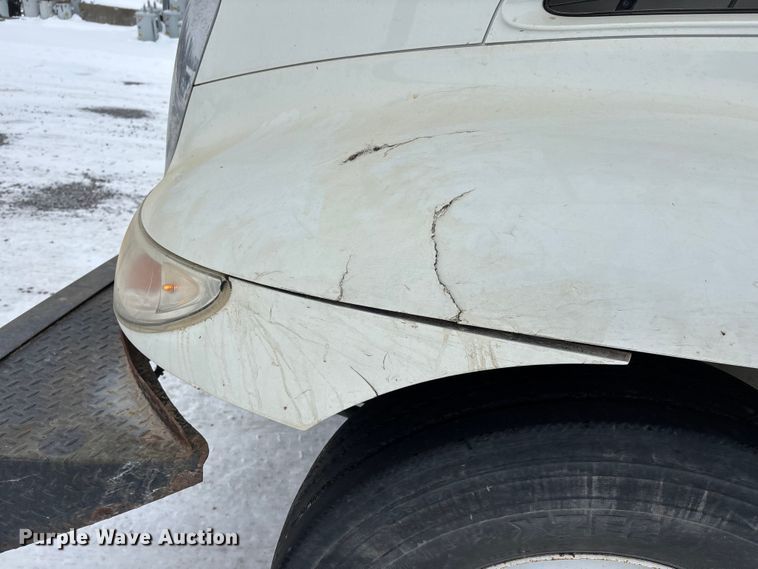 image for item DW7467 2007 International 4300 forestry bucket truck