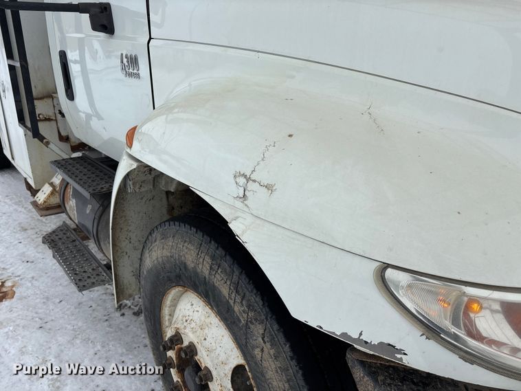 image for item DW7467 2007 International 4300 forestry bucket truck