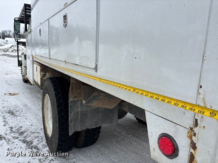 image for item DW7467 2007 International 4300 forestry bucket truck