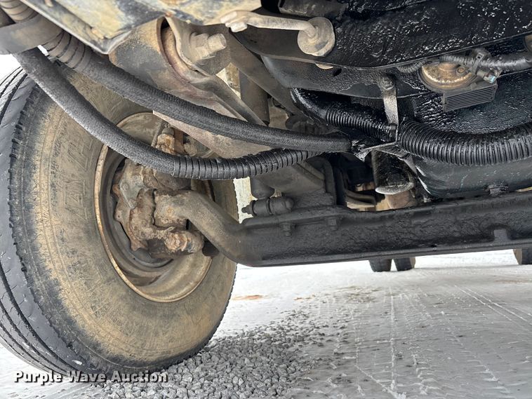 image for item DW7467 2007 International 4300 forestry bucket truck