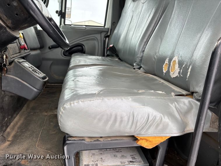 image for item DW7467 2007 International 4300 forestry bucket truck