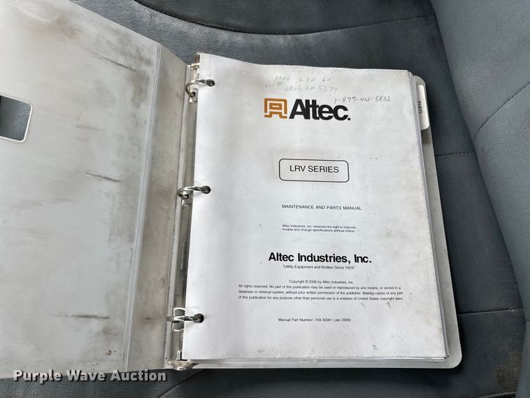 image for item DW7467 2007 International 4300 forestry bucket truck