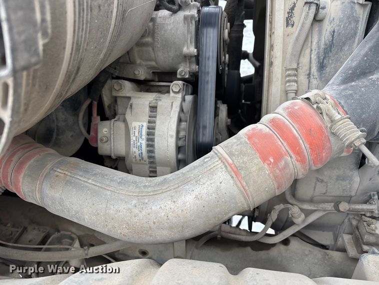 image for item DW7467 2007 International 4300 forestry bucket truck