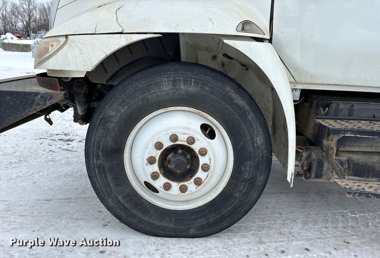 image for item DW7467 2007 International 4300 forestry bucket truck