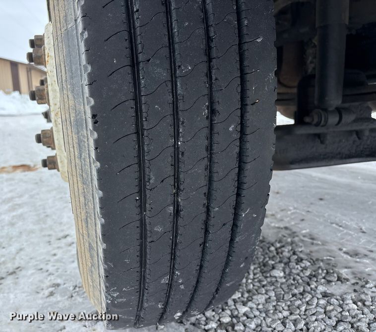 image for item DW7467 2007 International 4300 forestry bucket truck