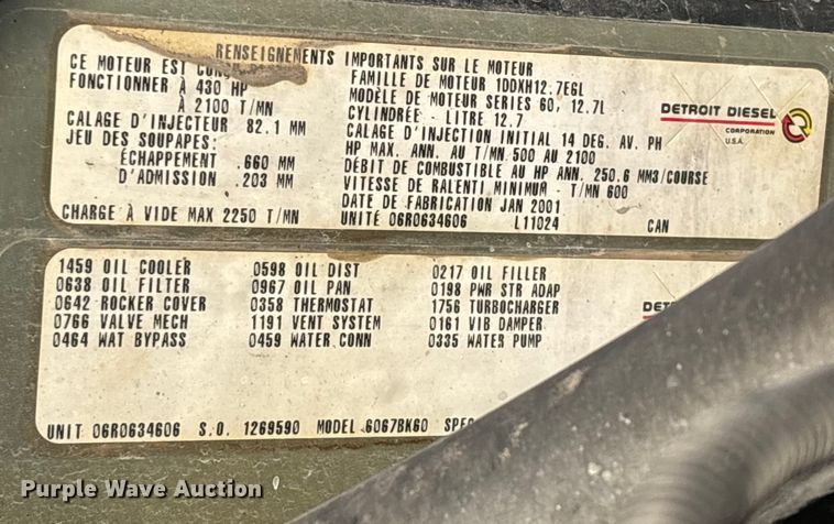 image for item DW7475 2001 Freightliner Columbia semi truck