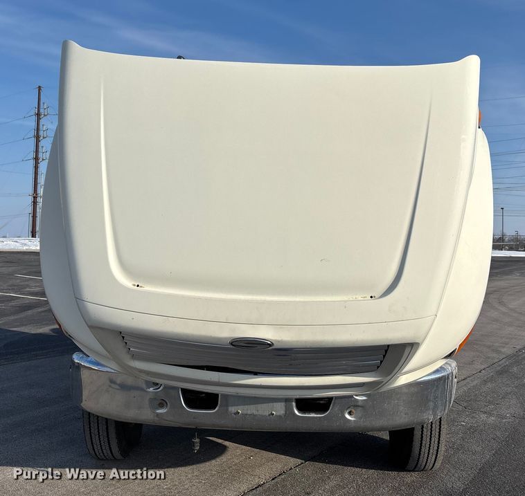 image for item DW7476 2000 Sterling L9513 semi truck