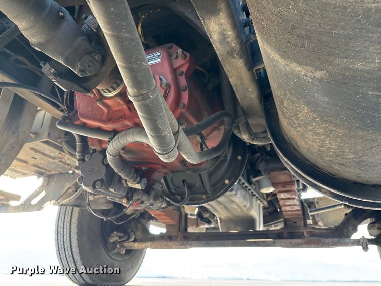 image for item DW7476 2000 Sterling L9513 semi truck