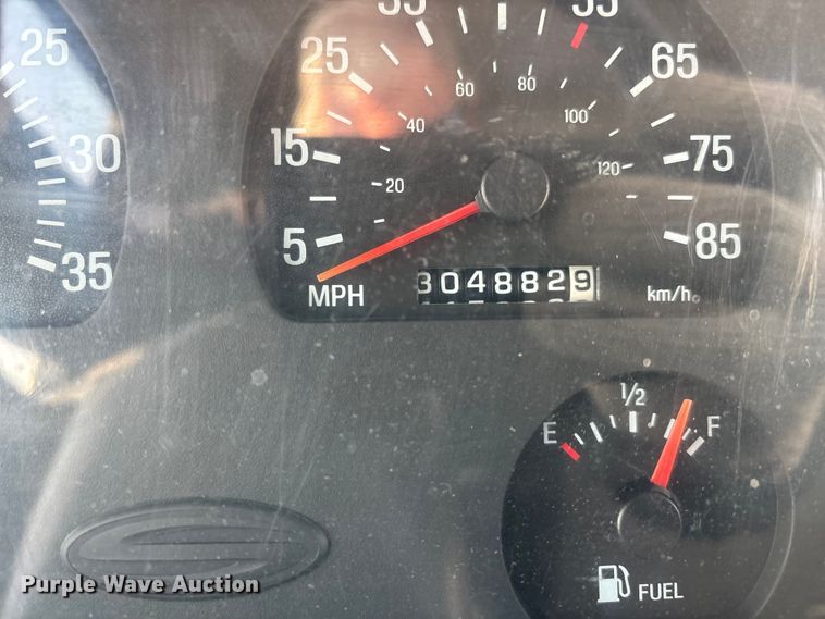 image for item DW7476 2000 Sterling L9513 semi truck