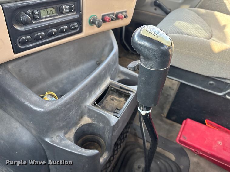 image for item DW7476 2000 Sterling L9513 semi truck