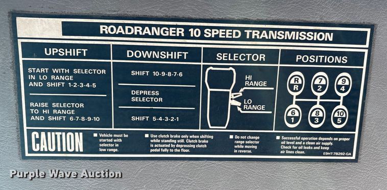 image for item DW7476 2000 Sterling L9513 semi truck