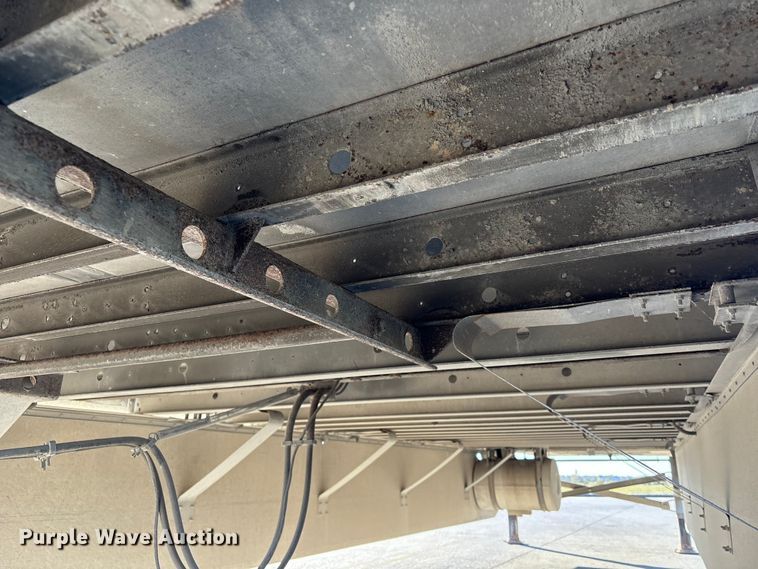 image for item EA7133 2015 Utility VS2RA refrigerated van trailer