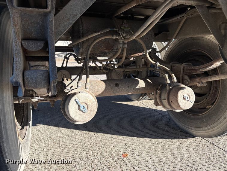 image for item EA7133 2015 Utility VS2RA refrigerated van trailer