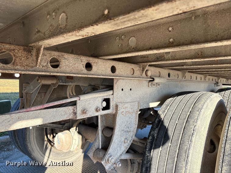 image for item EA7133 2015 Utility VS2RA refrigerated van trailer