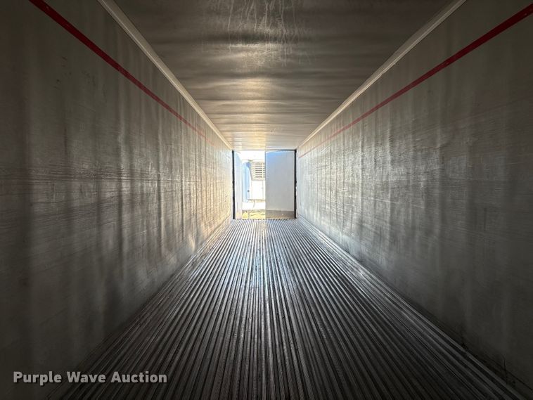 image for item EA7133 2015 Utility VS2RA refrigerated van trailer