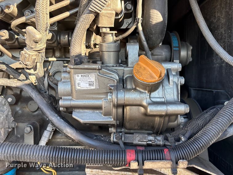 image for item EA7133 2015 Utility VS2RA refrigerated van trailer