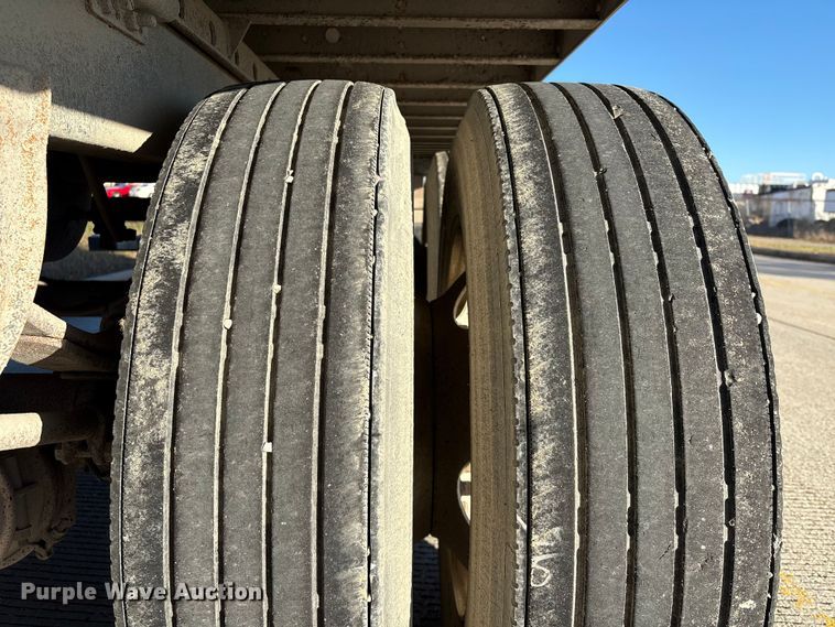 image for item EA7133 2015 Utility VS2RA refrigerated van trailer