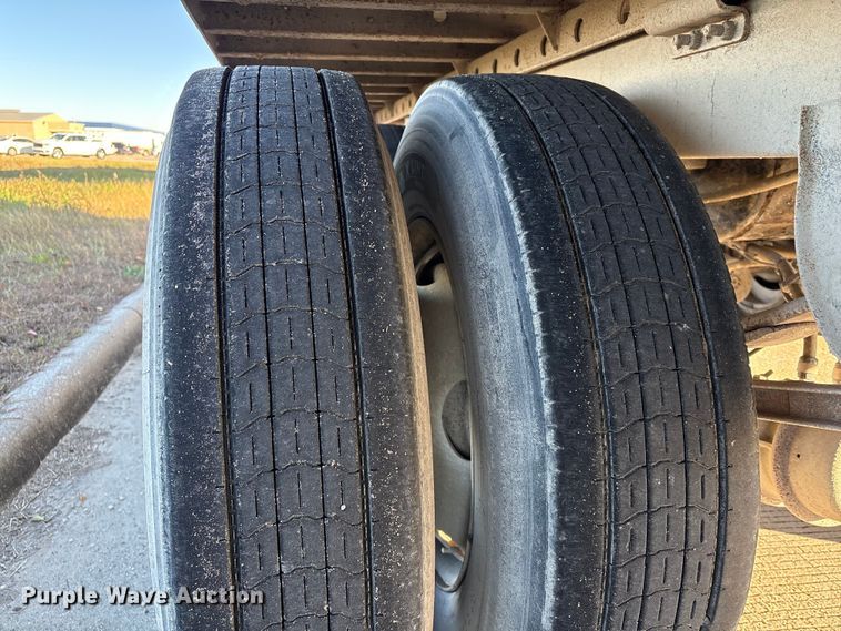 image for item EA7133 2015 Utility VS2RA refrigerated van trailer