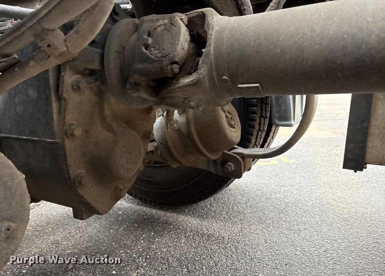 image for item EA7873 2016 Peterbilt 579 semi truck