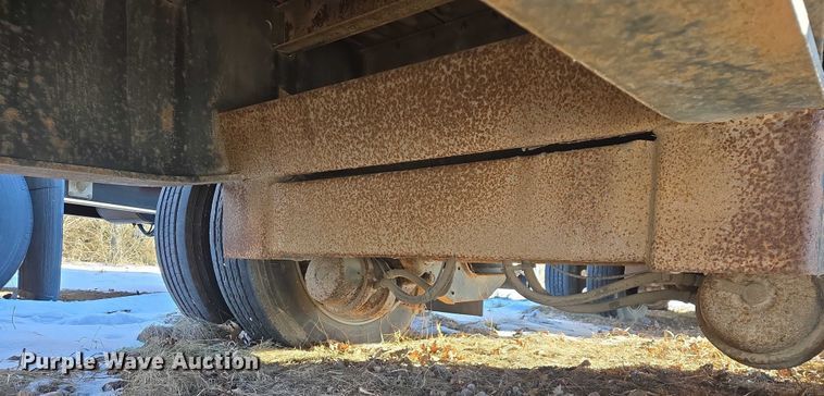 image for item EB1265 2010 Transcraft DTL-2100 drop deck equipment trailer