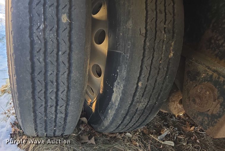 image for item EB1265 2010 Transcraft DTL-2100 drop deck equipment trailer