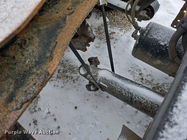 image for item EB1281 2015 Freightliner Cascadia semi truck