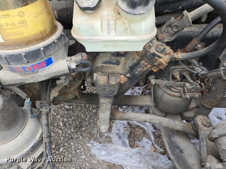 image for item EB1281 2015 Freightliner Cascadia semi truck