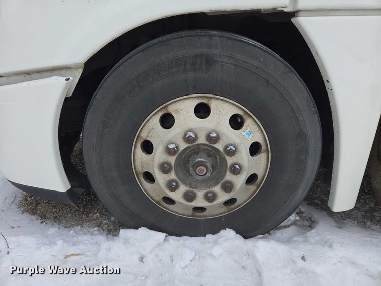 image for item EB1281 2015 Freightliner Cascadia semi truck