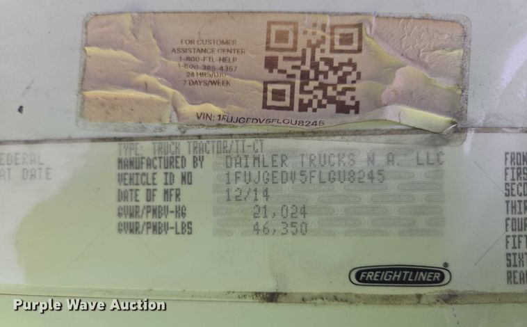 image for item EB1281 2015 Freightliner Cascadia semi truck