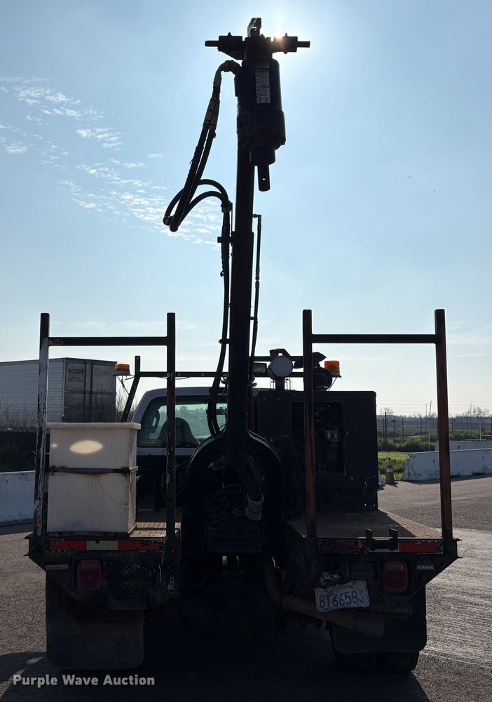 image for item EC8210 2008 Ford F550 flatbed truck