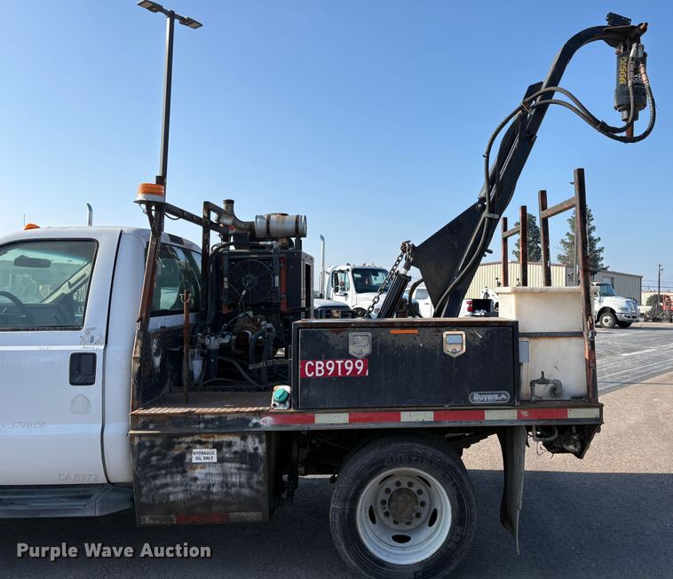 image for item EC8210 2008 Ford F550 flatbed truck