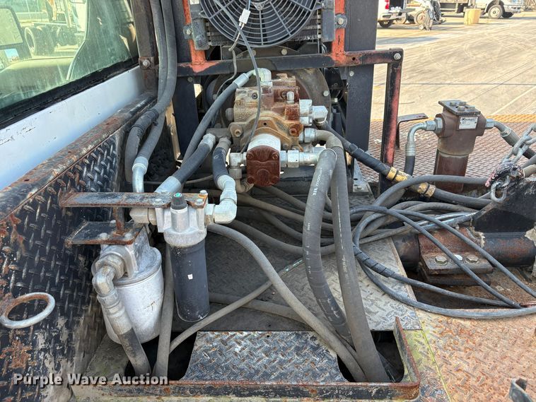 image for item EC8210 2008 Ford F550 flatbed truck