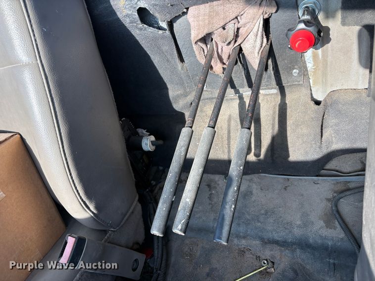 image for item EC8210 2008 Ford F550 flatbed truck