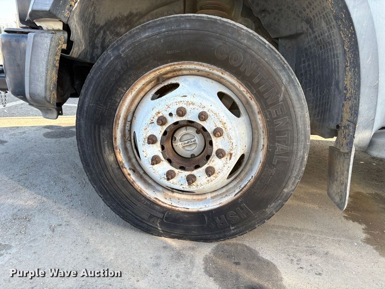 image for item EC8210 2008 Ford F550 flatbed truck