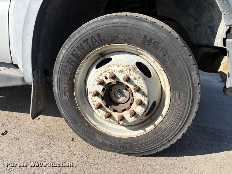 image for item EC8210 2008 Ford F550 flatbed truck