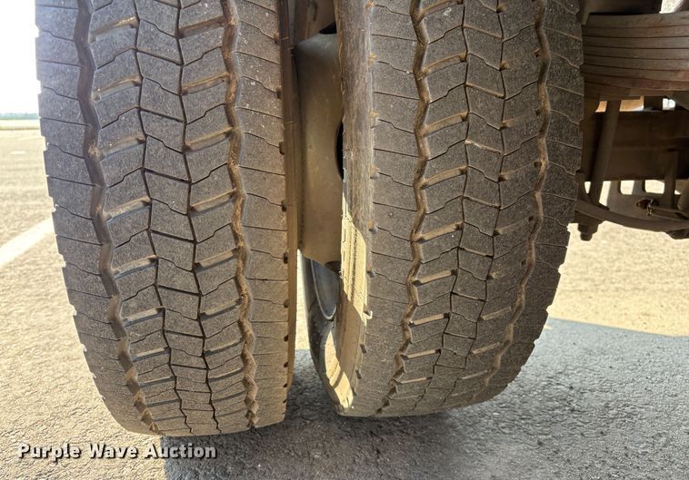 image for item EC8210 2008 Ford F550 flatbed truck