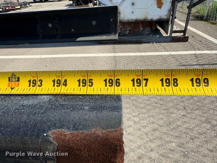 image for item EC8211 2015 International 4300 truck cab and chassis