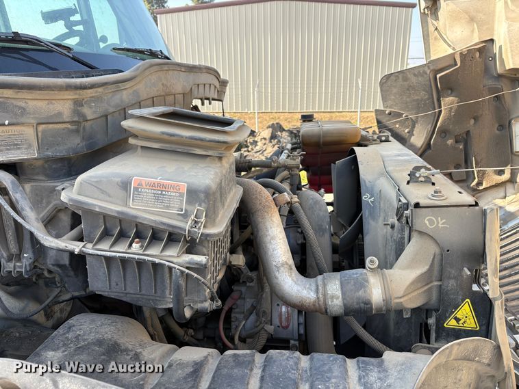 image for item EC8211 2015 International 4300 truck cab and chassis