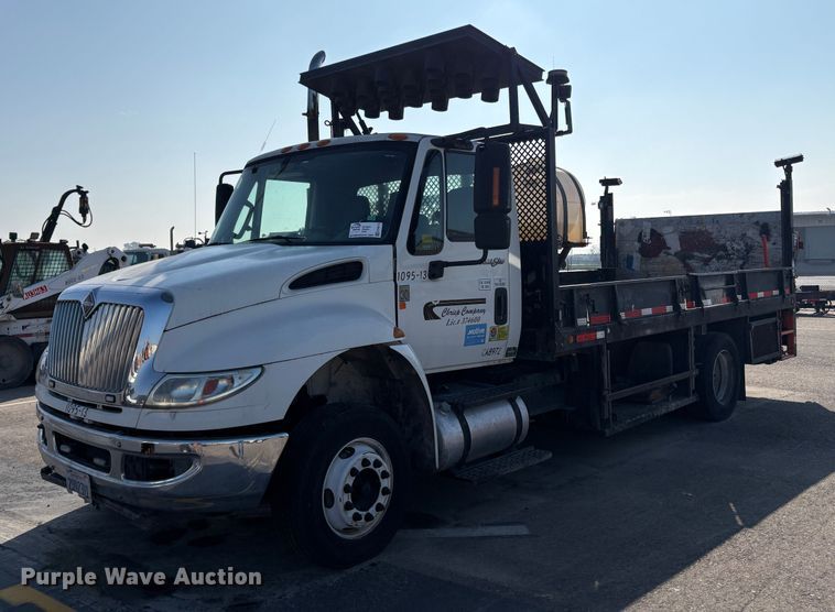 image for item EC8212 2013 International 4300 SBA flatbed truck