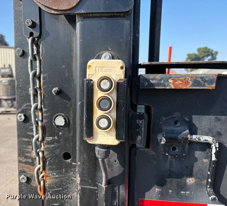 image for item EC8212 2013 International 4300 SBA flatbed truck