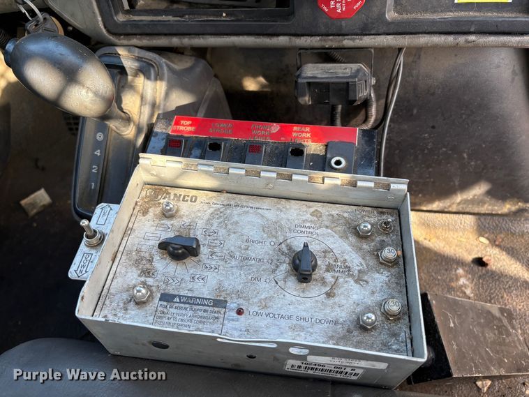 image for item EC8212 2013 International 4300 SBA flatbed truck