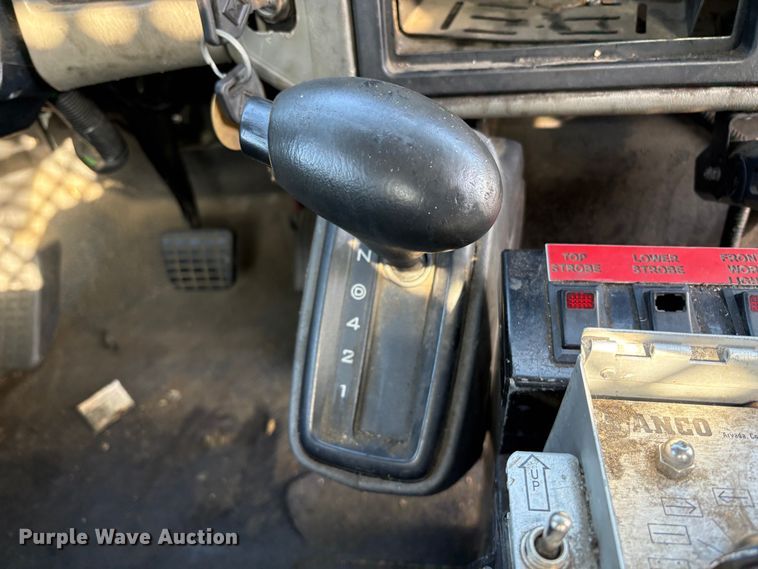 image for item EC8212 2013 International 4300 SBA flatbed truck