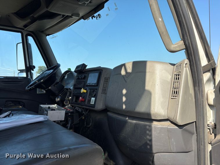 image for item EC8212 2013 International 4300 SBA flatbed truck