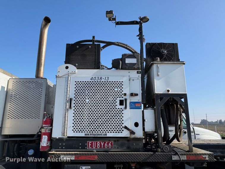 image for item EC8214 2013 Peterbilt 320 flatbed truck