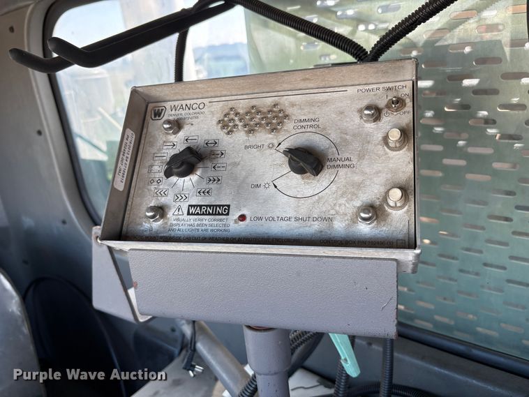 image for item EC8214 2013 Peterbilt 320 flatbed truck